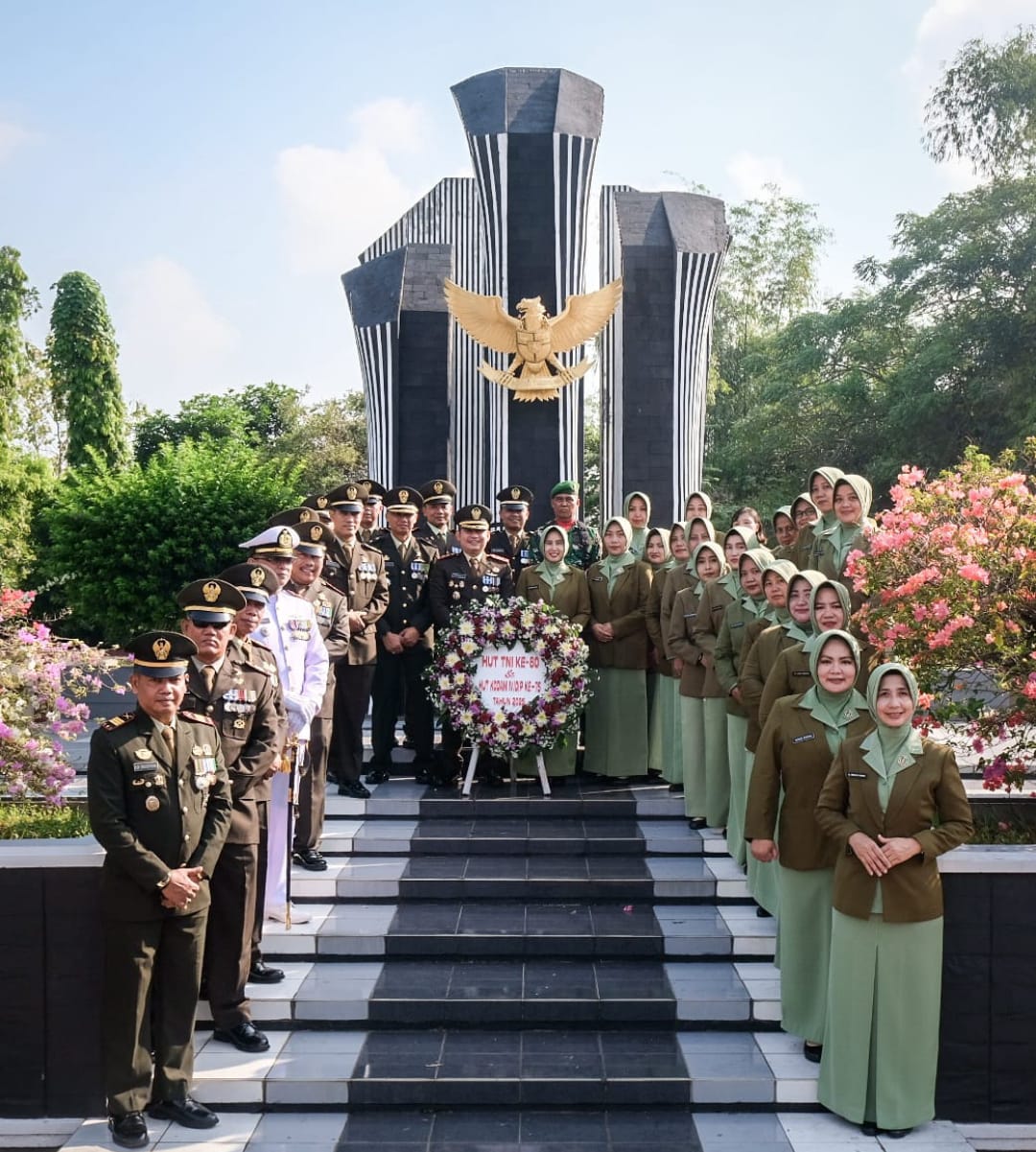 Letkol Arm Khoirul Cahyadi. S.E., Pimpin Langkah Hormat: Kodim 0719/Jepara Ziarah ke Taman Makam Pahlawan