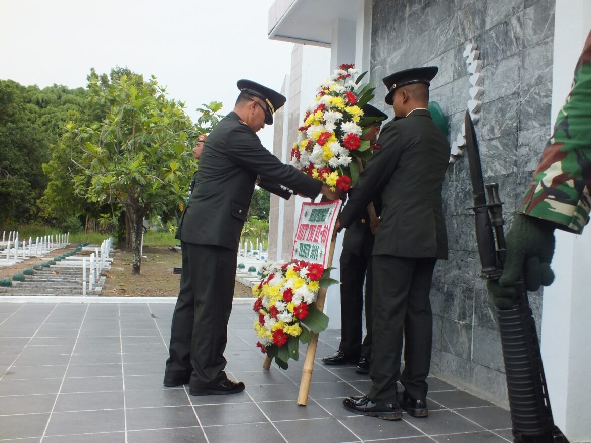 Dandim 0614/Kota Cirebon dan Ketua Persit Ikuti Ziarah Nasional Peringatan HUT ke-80 TNI