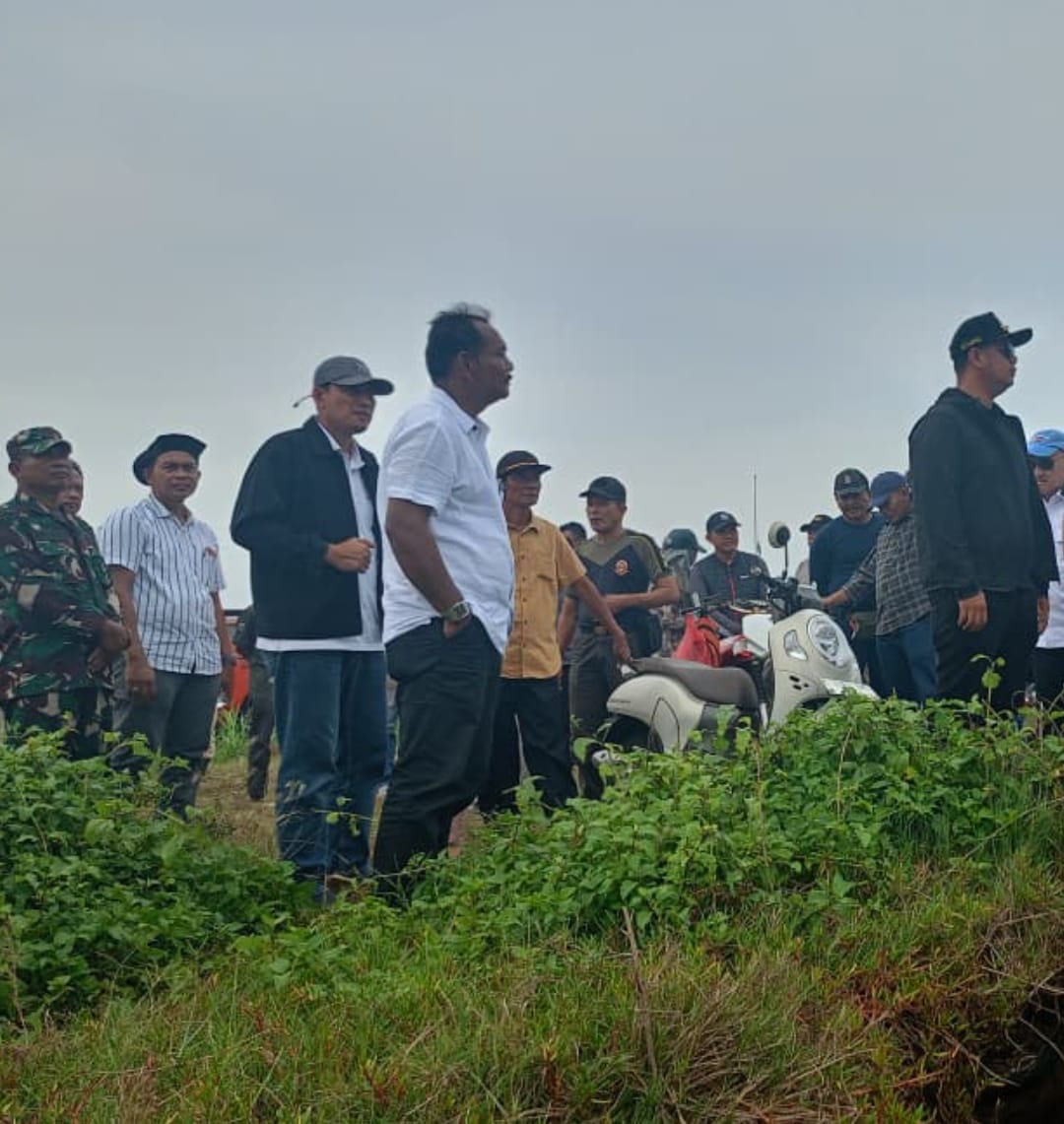 Bati Tuud Koramil 07/Bangsri Hadiri Kunjungan Bupati Jepara ke Lokasi Rencana Pelabuhan Internasional di Pantai Jlamun