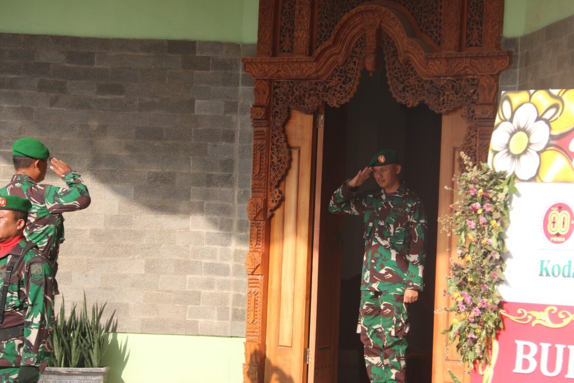 Kodim 0719/Jepara Gelar Upacara Bendera Rutin, Mayor Cba Widodo L Pimpin Upacara
