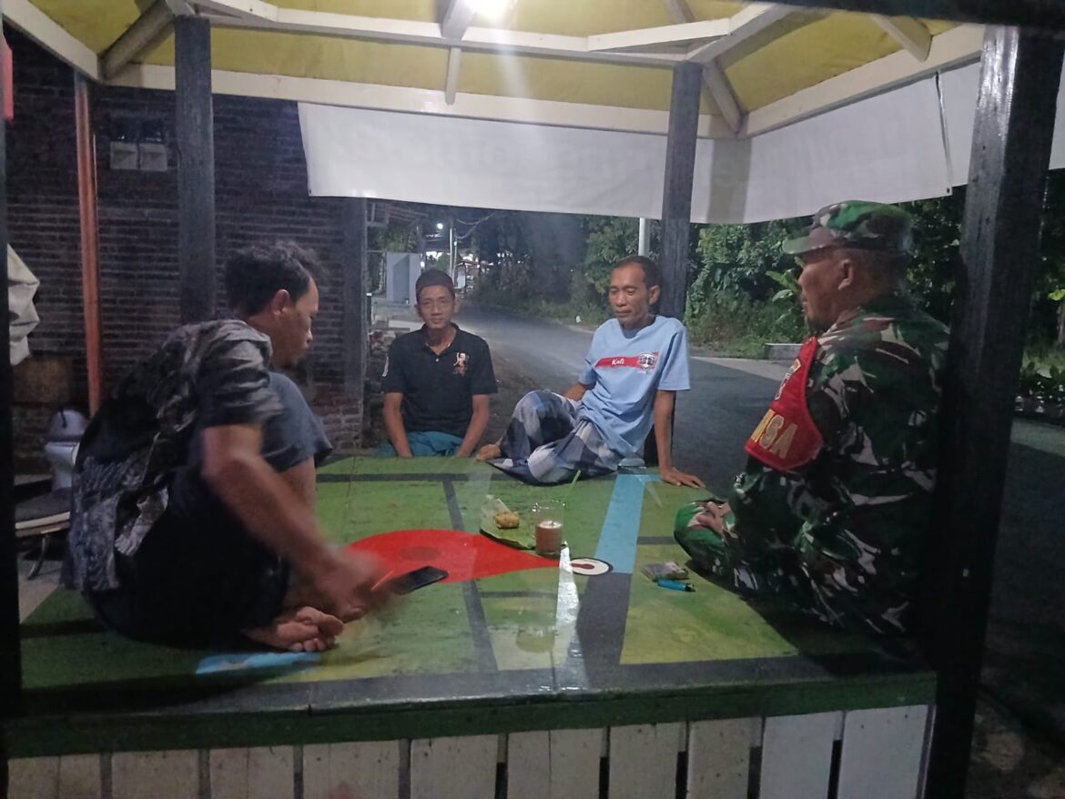 Kodim 0719/Jepara Laksanakan Monitoring di Pos Kamling Desa Pancur dalam Rangka Bakti Teritorial TNI PRIMA