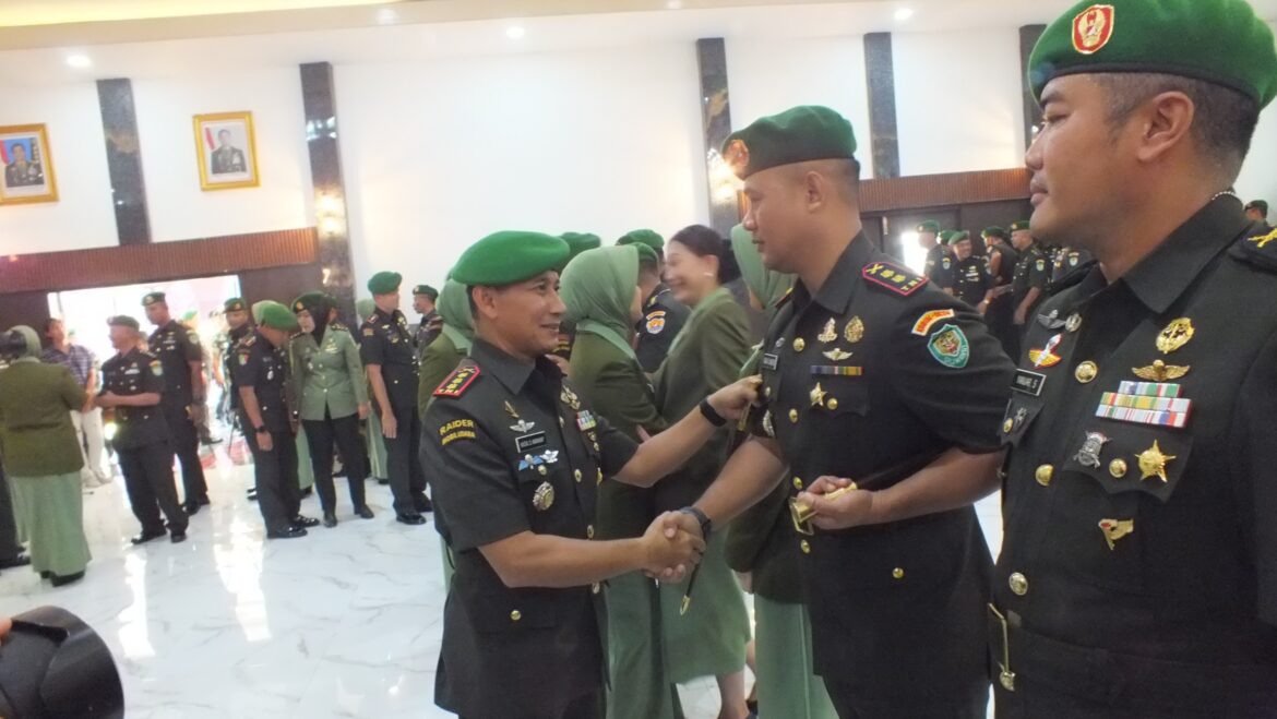Tongkat Komando Kodim 0614/Kota Cirebon Resmi Berpindah Tangan