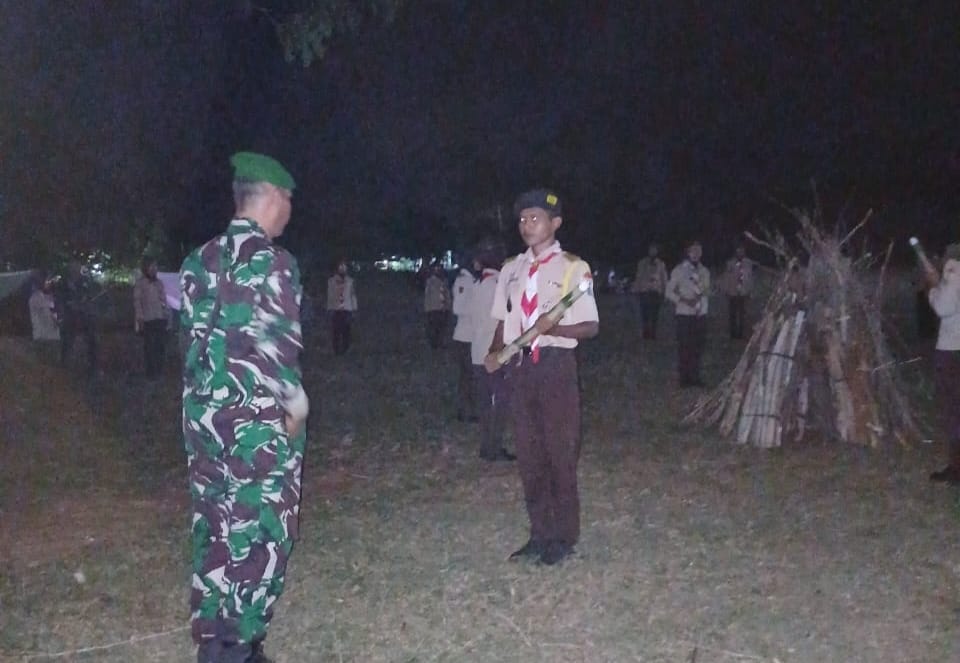 Danramil 08/Keling Jadi Irup Upacara Api Unggun Pelantikan Anggota Baru Saka Wira Kartika