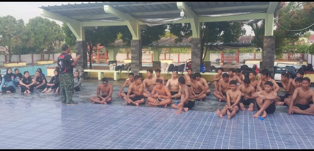 Pelatih Klaster 3 Program SERANI Kodim 0719/Jepara Intensifkan Latihan Renang di Jepara Olympic Pool