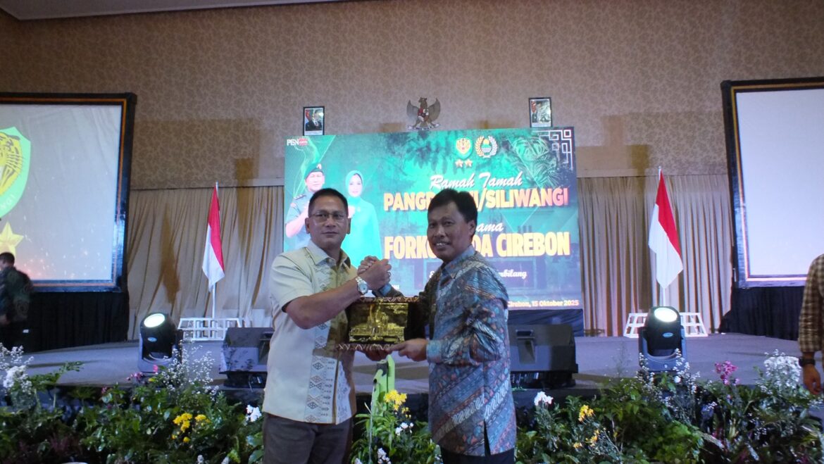 Dandim 0614 / Kota Cirebon Bersama Forkopimda Hadiri Ramah Tamah Bersama Pangdam III / Siliwangi