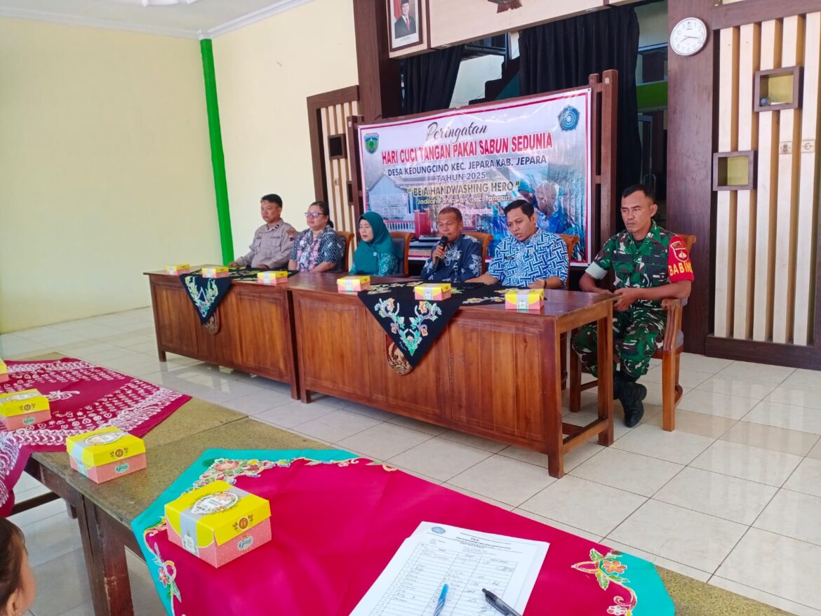 Babinsa Kedungcino Monitor Kegiatan GERTAK Cuci Tangan Pakai Sabun di TK Pertiwi