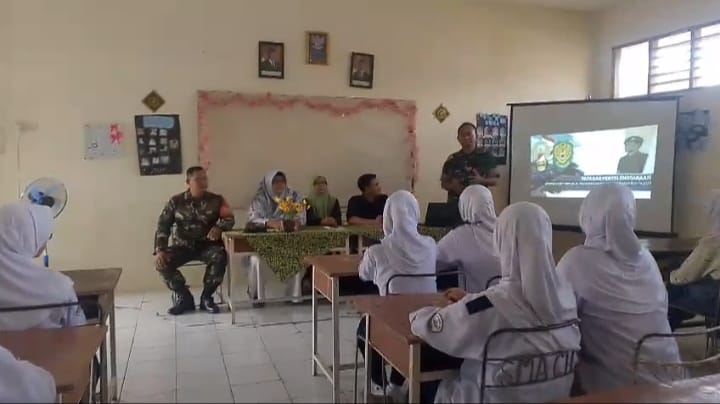 Babinsa Sunyaragi Dampingi Sosialisasi Korps Kadet Republik Indonesia di Sekolah Kartika Cirebon