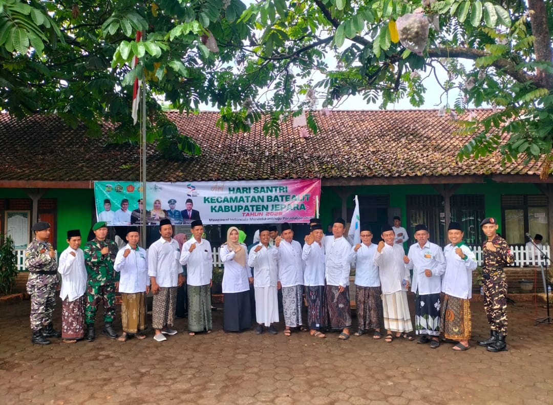 Batuud Koramil 03/Batealit Hadiri Apel Hari Santri Nasional di MTs Al Isro’ Mindahan
