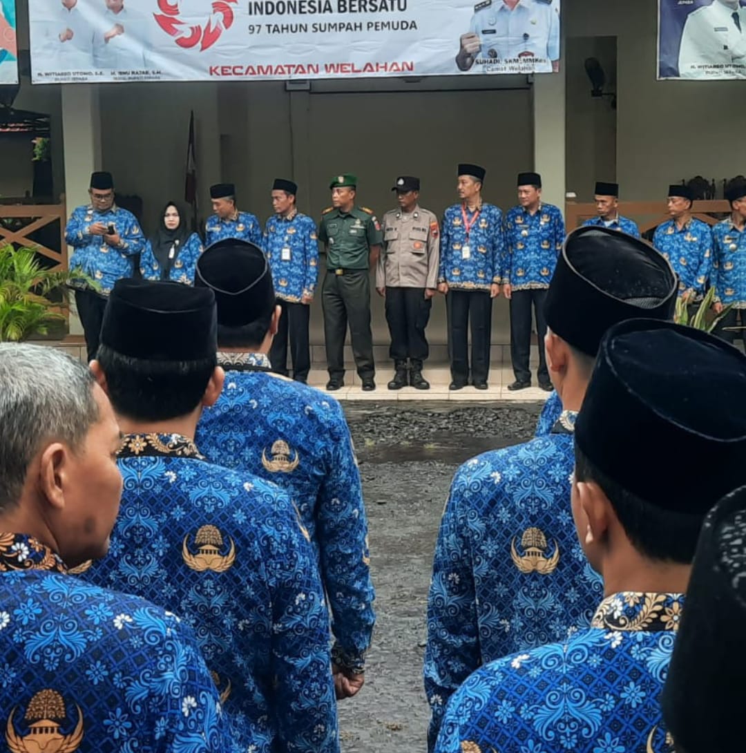 Danramil 06/Welahan Hadiri Upacara Peringatan Hari Sumpah Pemuda di Kantor Kecamatan