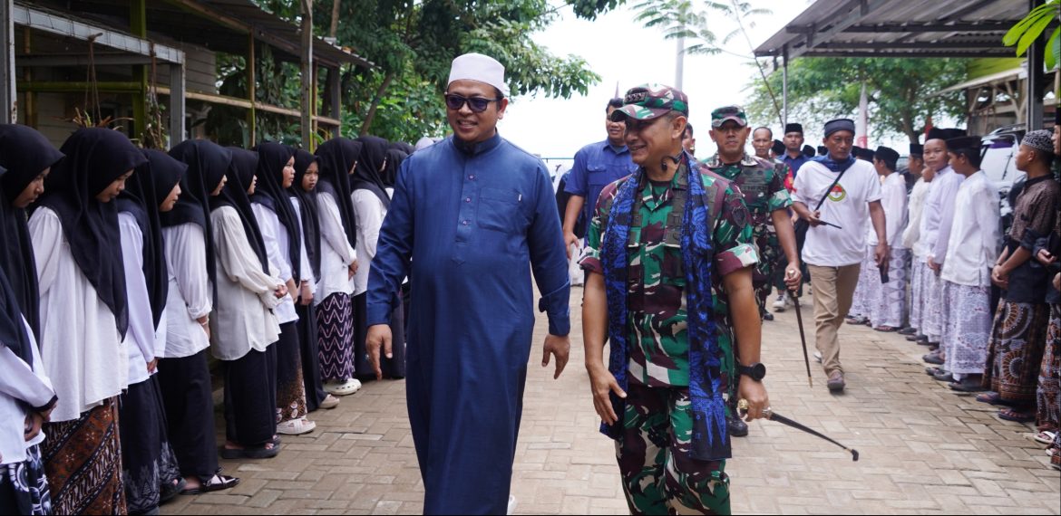 Komandan Korem 063 / SGJ Melaunching Program Santri Maung Siliwangi