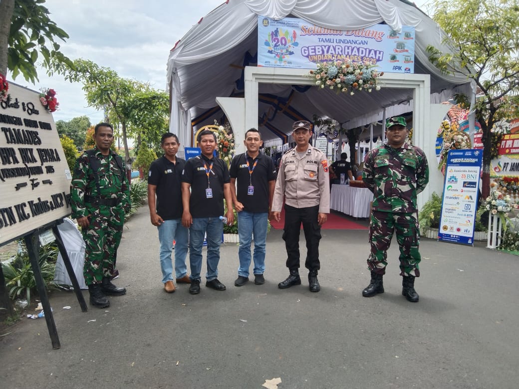 Anggota Koramil Amankan Pengundian Hadiah Tamades PT. BPR BKK Jepara Tahun 2025