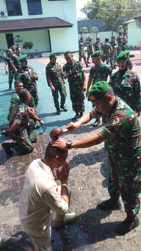 W.S Kababinminvetcaddam V/ Brw Pimpin Acara Korps Raport Kenaikan Pangkat