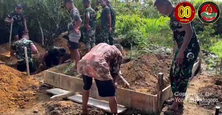 Dalam Rangka HUT TNI Ke-80 Satgas Pamtas Kewilayahan Yonif 410/Alg Gelar Kegiatan Pembangunan Fasum dan Bakti Sosial di Wilayah Penugasan