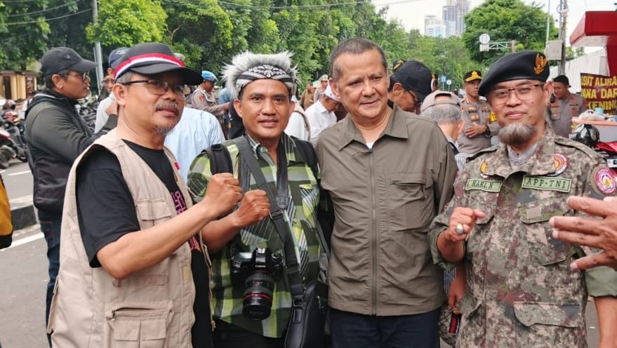 Aksi Di Depan KPK menjadi Sorotan Publik, Enam Tuntutan Gerakan Lintas Aliansi Adili Koruptor (GLADIATOR)*