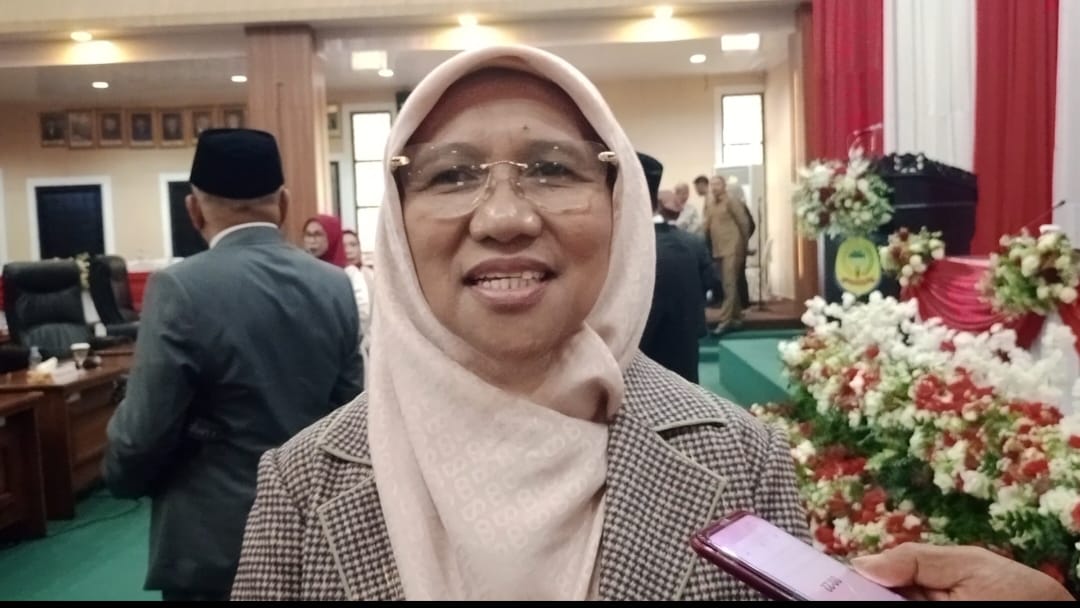 Anggota DPRRI Saadia Uluputty : Jln Batabual Masuk Inpres Jalan Daerah ( IJD )
