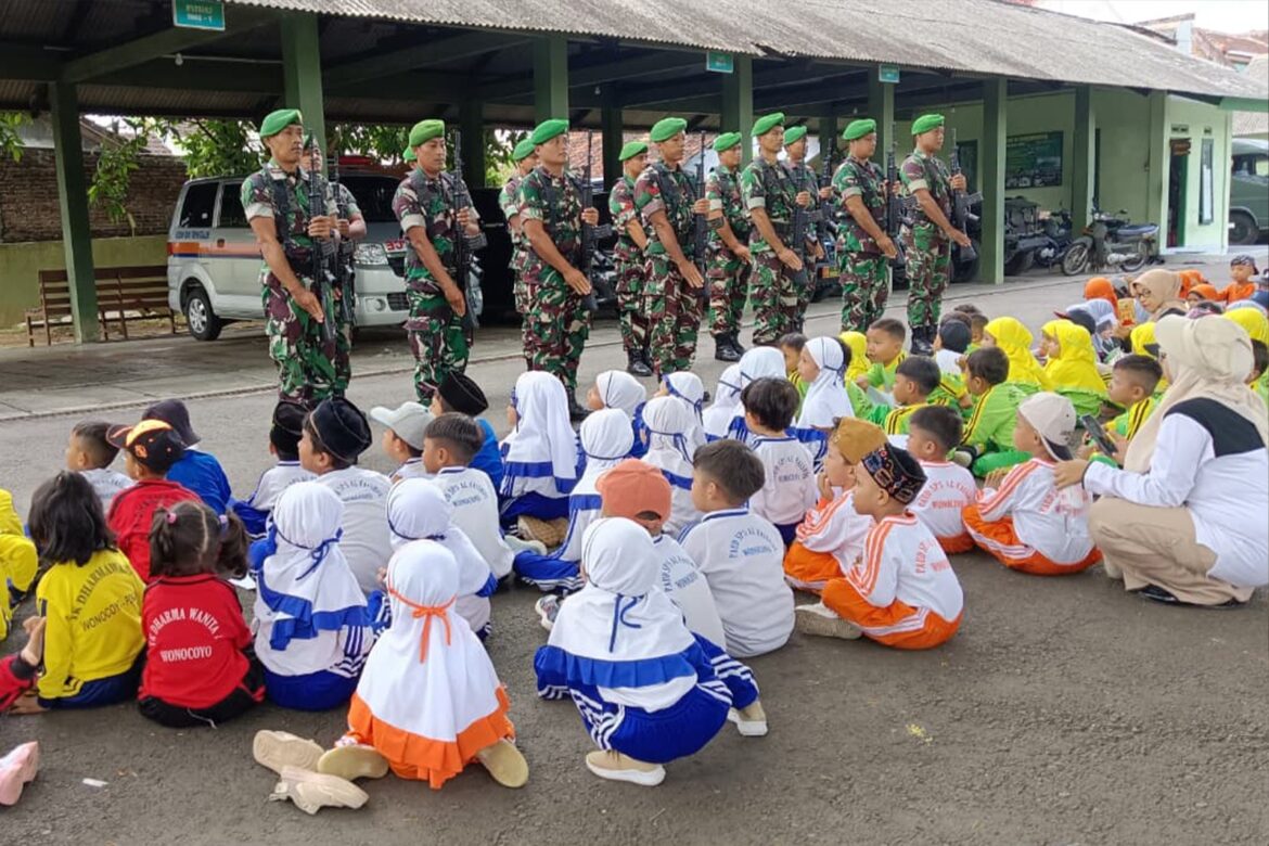 TNI Jadi Sahabat Anak Sekolah: Outing Class Kodim 0806/Trenggalek Penuh Nilai Kebangsaan