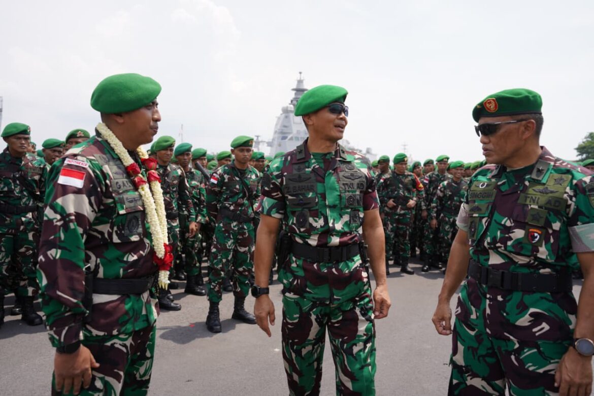 Kasdam Brawijaya Sambut Kedatangan Satgas Yonif 512/QY
