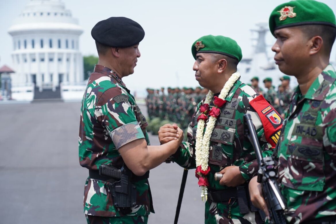 Pangdam Brawijaya Sambut Kedatangan Satgas Yonif 512/QY