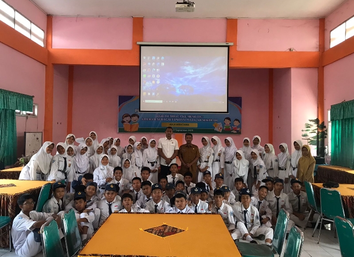 Satresnarkoba Polres Pasuruan Gelar Penyuluhan Bahaya Narkoba di SMPN 1 Bangil