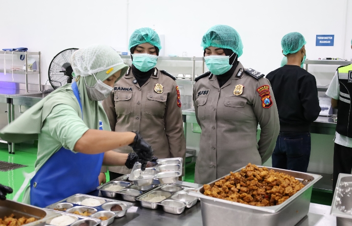 Pastikan MBG Higienis Polres Tulungagung Uji Food Safety di SPPG