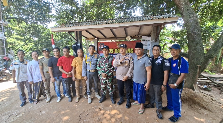 Babinsa Koramil Socah Gelar Simulasi Poskamling Bersama Warga Desa Keleyan