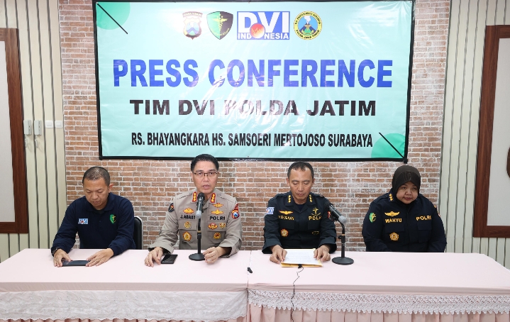 Tim DVI Polda Jatim Kembali Identifikasi 8 Jenazah Korban Robohnya Ponpes Al-Khoziny Sidoarjo