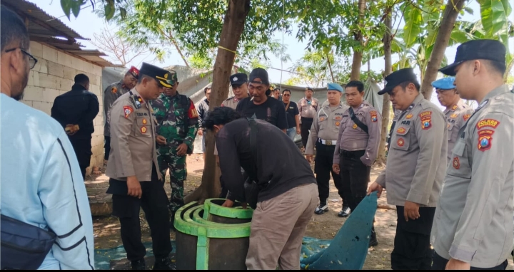 Polres Pasuruan Bersihkan Arena Sabung Ayam di 2 Lokasi, Pemilik Lahan Tanda Tangani Surat Pernyataan