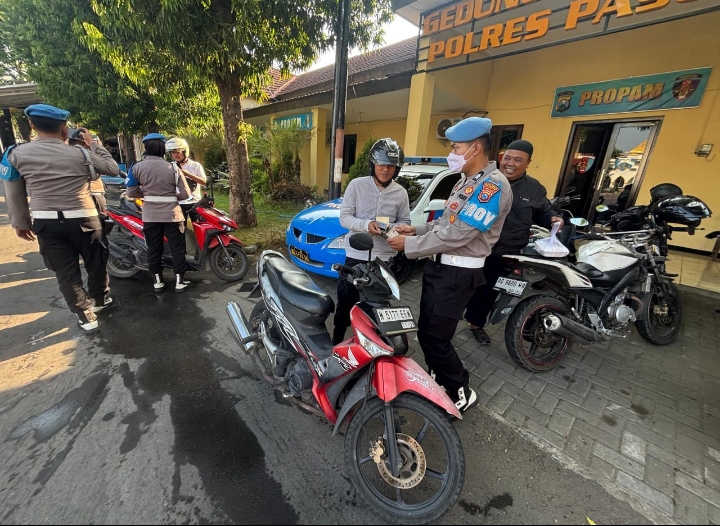 POLRES PASURUAN GELAR OPS GAKTIBPLIN DAN MITIGASI, TINGKATKAN DISIPLIN ANGGOTA POLRI
