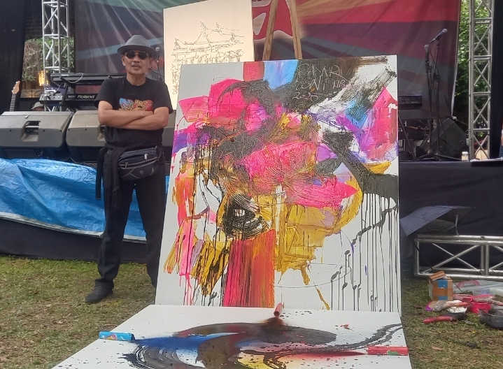 Lukisan Alumni ITB 79 Terjual, Teddy Suchyar Ungkap Kebahagian Pasar Seni ITB 2025