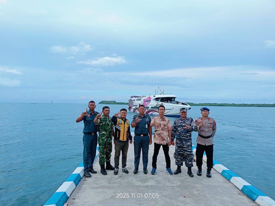 Kodim 0719/Jepara Laksanakan Monitoring Situasi Wilayah di Pelabuhan ASDP Karimunjawa