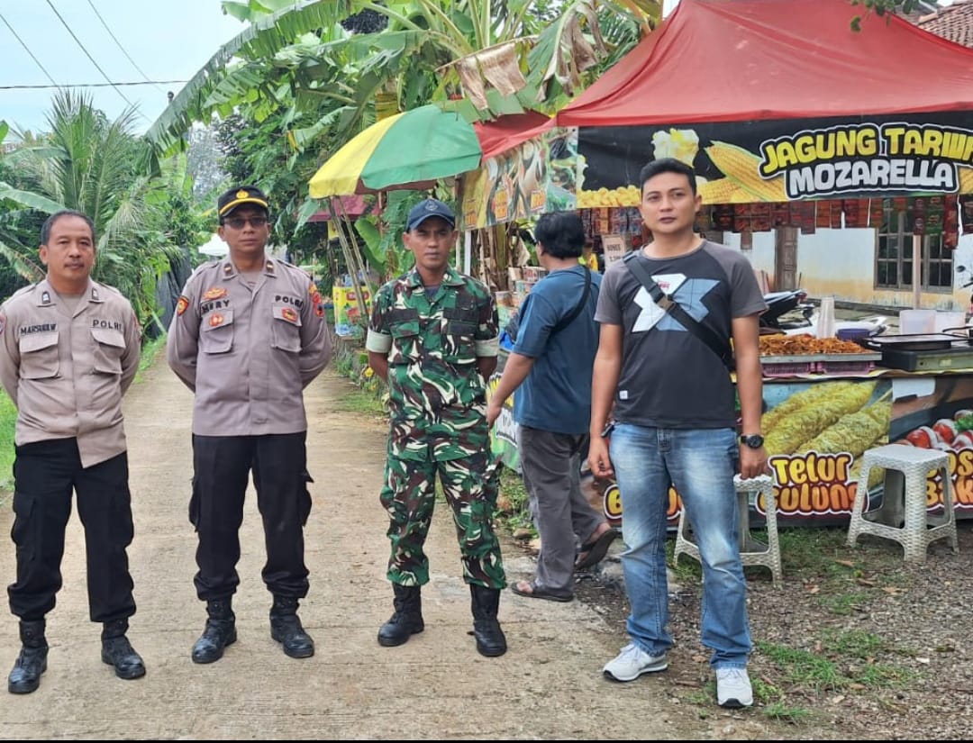 Babinsa Kedungcino Sertu Suminto Monitoring Kegiatan Simulasi Manasik Haji Anak PAUD Muslimat NU Jepara