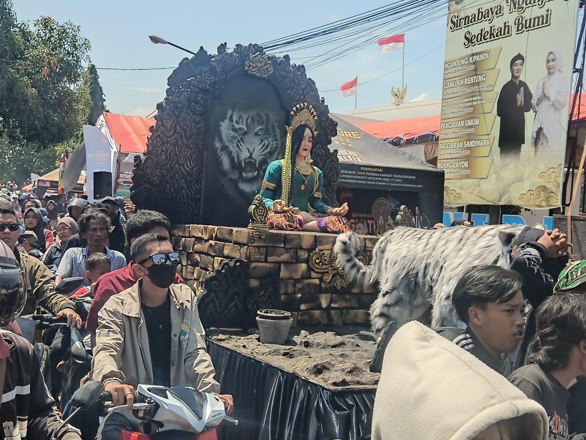 Desa Sirnabaya Laksanakan Sedekah Bumi, Meriah dengan Arak-Arakan, Gamelan Renteng, Tari Topeng, dan Wayang Kulit