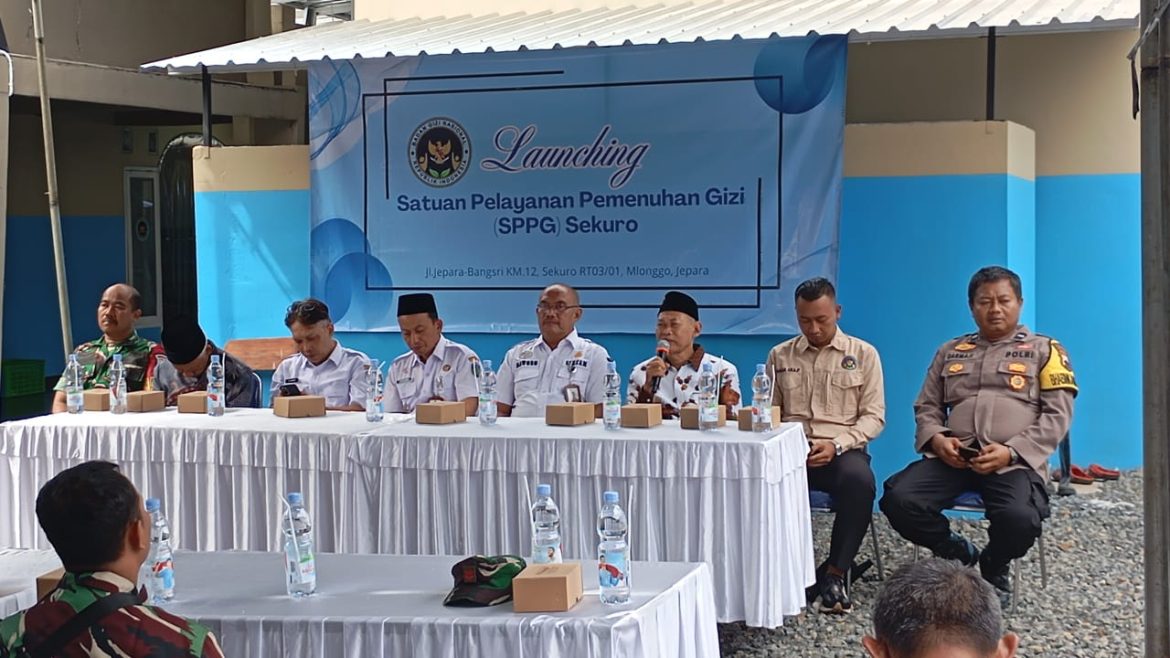 Babinsa Koramil 09/Mlonggo Hadiri Launching Satuan Pelayanan Pemenuhan Gizi (SPPG) Sekuro untuk Program Makan Bergizi Gratis