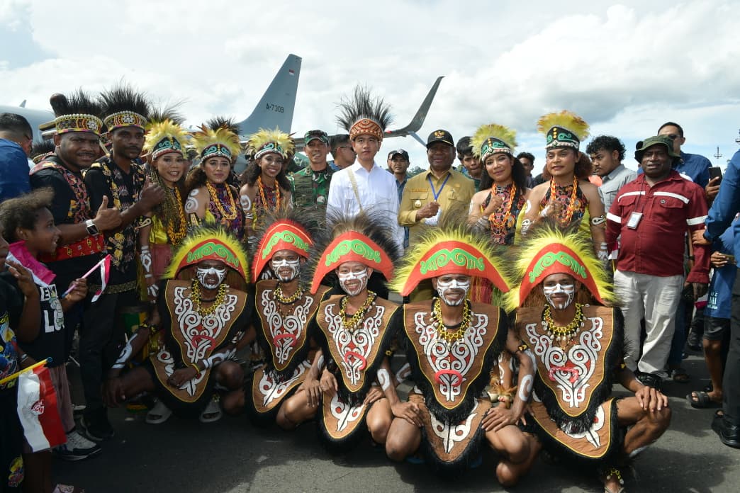 Kunker Wapres ke Tanah Papua Barat ( Manokwari ) menegaskan arahan Presiden Prabowo untuk percepatan Pembangunan Papua.