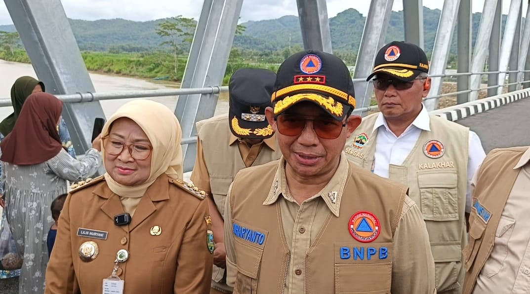 Kepala BNPB Bersama Bupati Kebumen Resmikan Jembatan Weton Kulon Puring